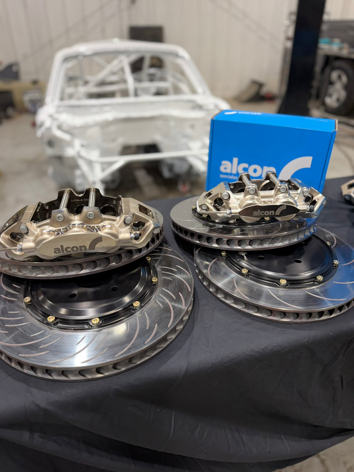 Alcon Corvette C6 Front Brake Kit